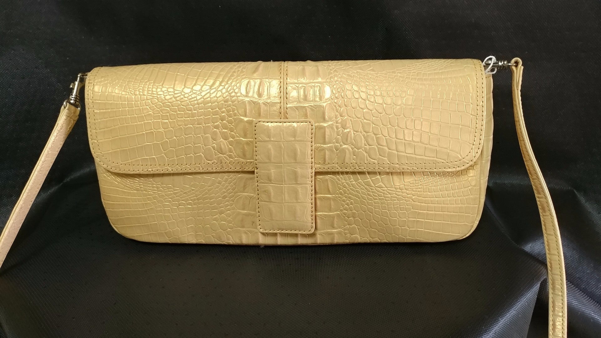 DESIGNER HANDBAG/PURSE