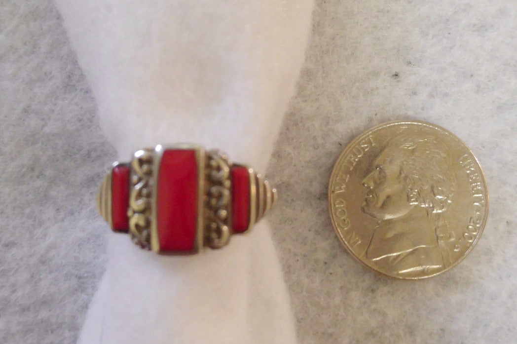 STERLING SILVER AND CARNELIAN STONE RING