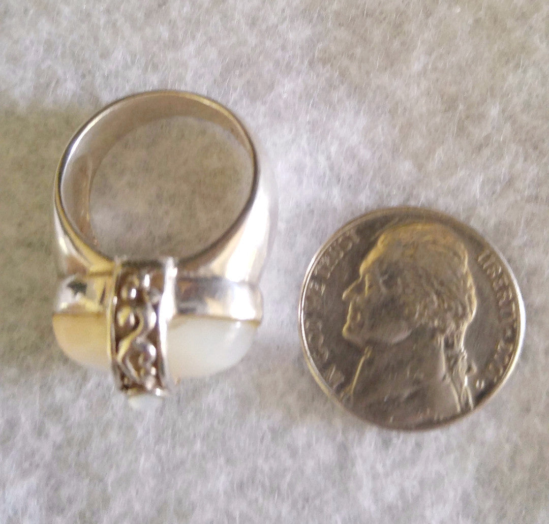 STERLING SILVER AND MOTHER OF PEARL RING