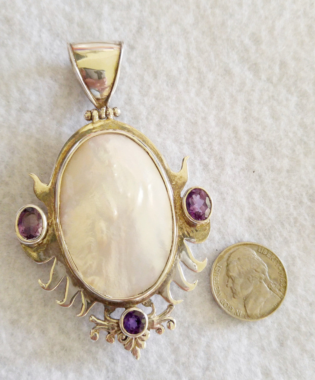 STERLING SILVER AND MOTHER OF PEARL PENDANT
