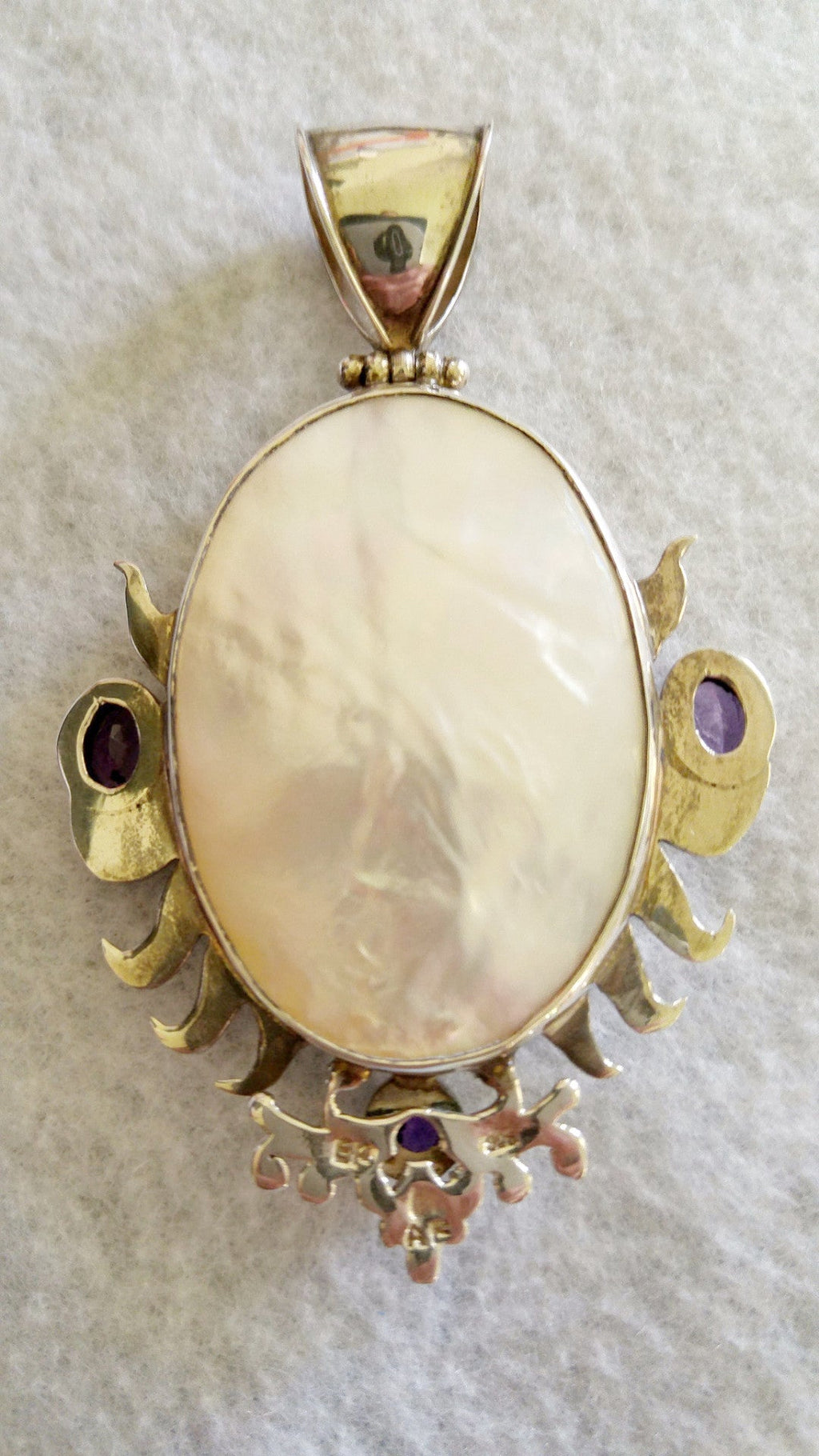STERLING SILVER AND MOTHER OF PEARL PENDANT