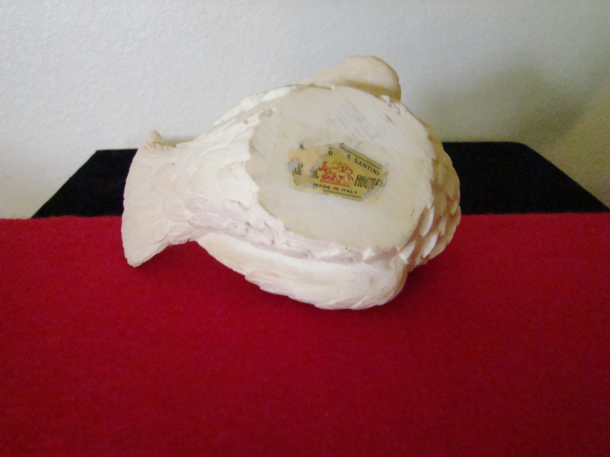 VINTAGE PAIR OF SCULPTURED PEACE DOVES BY A. SANTINI